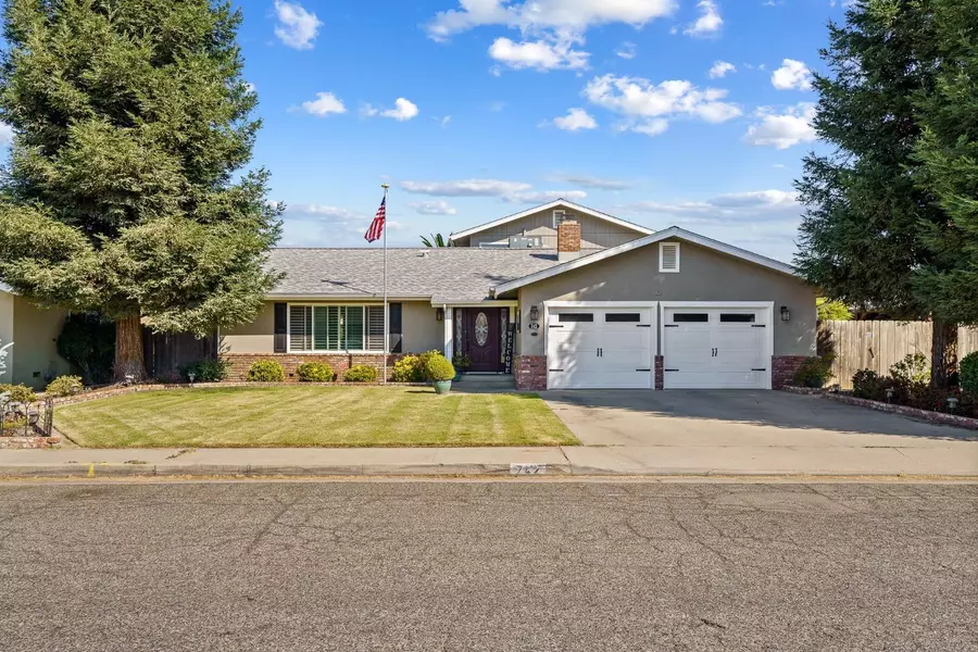 742 Herbert AVE, Reedley, CA 93654