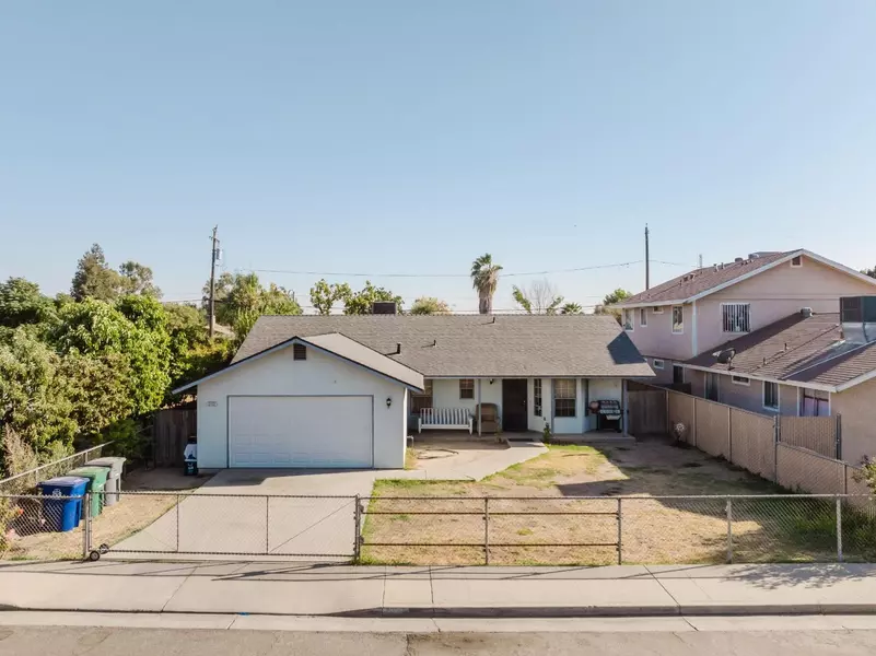 2131 Yerba ST, Selma, CA 93662