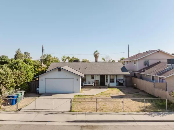 2131 Yerba ST, Selma, CA 93662