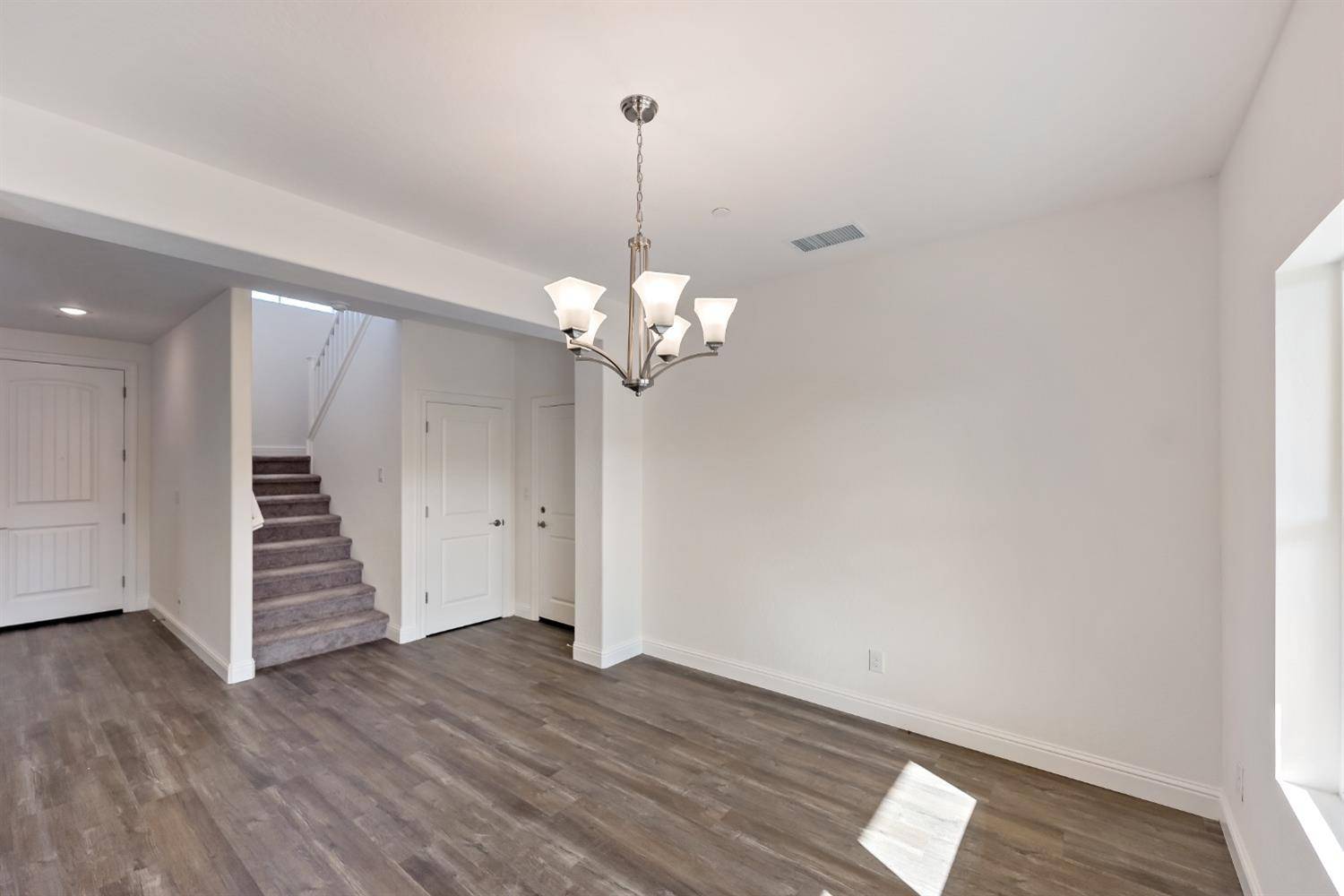 Fresno, CA 93722,4441 W Langden DR