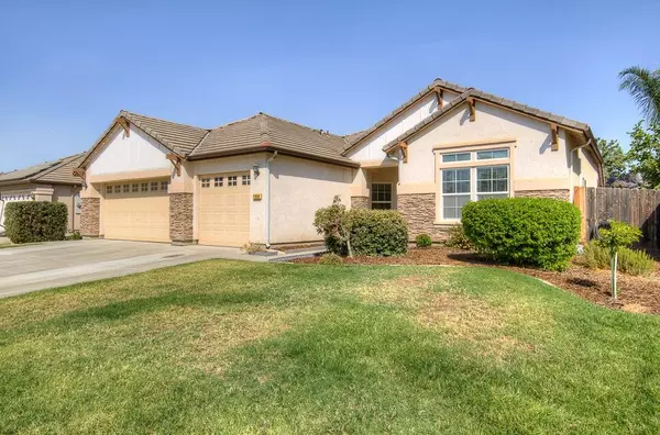 1968 W Bristol LN, Hanford, CA 93230