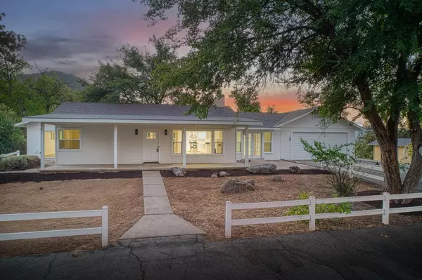 49281 Deerview LN, Oakhurst, CA 93644