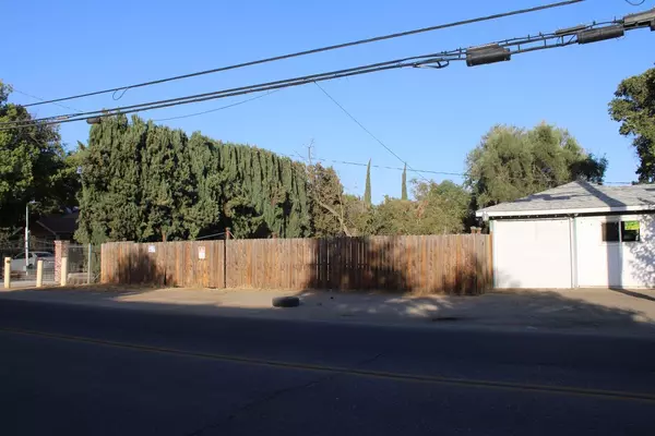 Fresno, CA 93727,5407 E Tulare ST