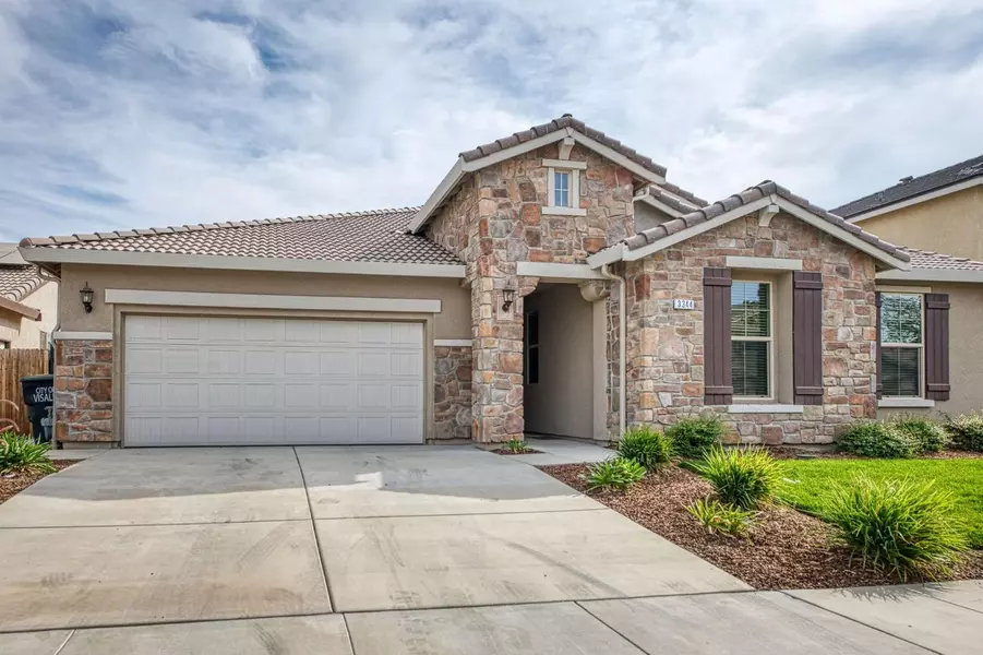 3344 N Elm ST, Visalia, CA 93291