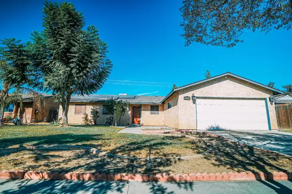 1538 Lark ST, Hanford, CA 93230