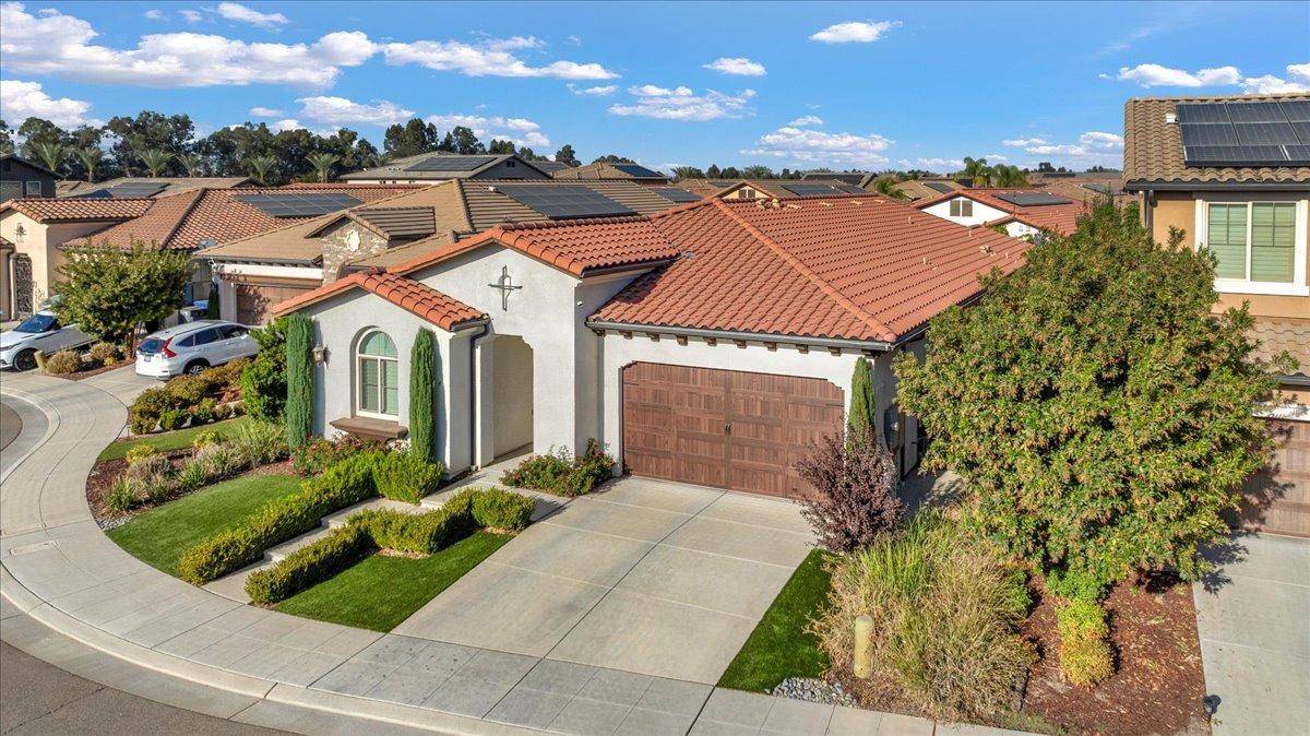 Fresno, CA 93730,1924 E Via Fiore AVE