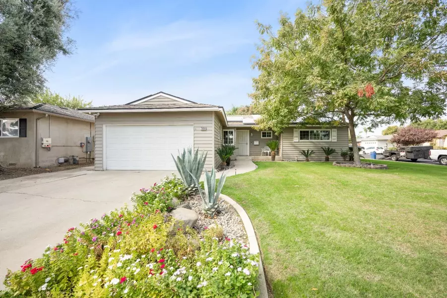 2856 Caesar AVE, Clovis, CA 93612