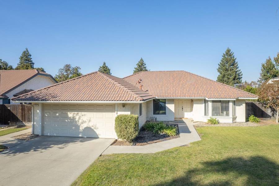 2345 Mitchell AVE, Clovis, CA 93611