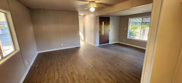 Kingsburg, CA 93631,1551 6th Avenue DR #148