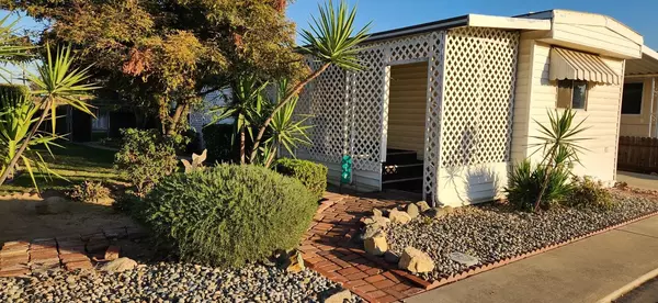 1551 6th Avenue DR #148, Kingsburg, CA 93631