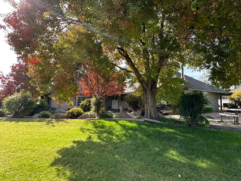 3587 N Madsen AVE, Sanger, CA 93657
