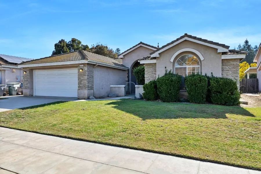 5157 W Athens AVE, Fresno, CA 93722