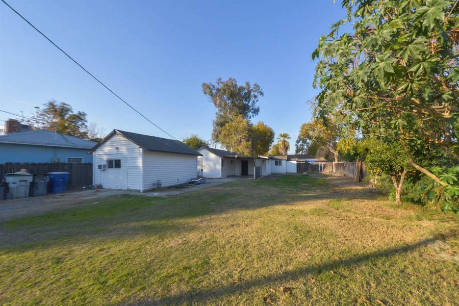 4023 E Clay AVE, Fresno, CA 93702