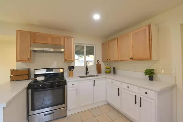 Fresno, CA 93702,4023 E Clay AVE