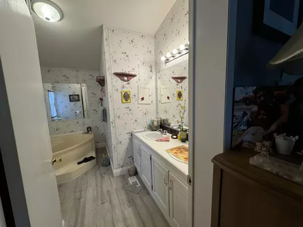 Fresno, CA 93725,6664 S Cherry AVE