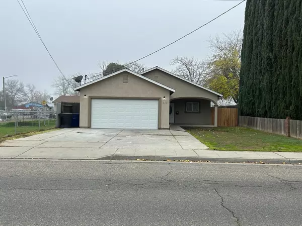 335 N 15th ST, Chowchilla, CA 93610