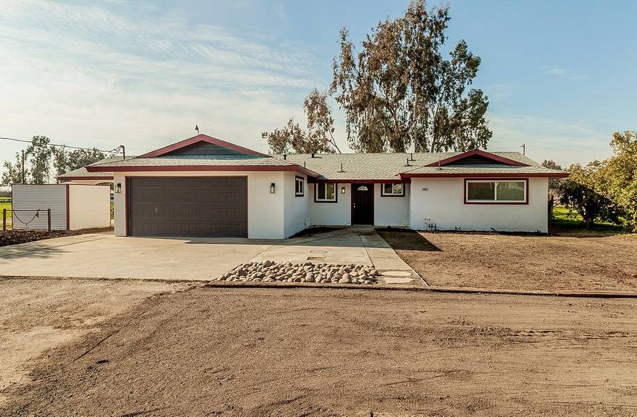 12027 S Brawley AVE, Caruthers, CA 93609