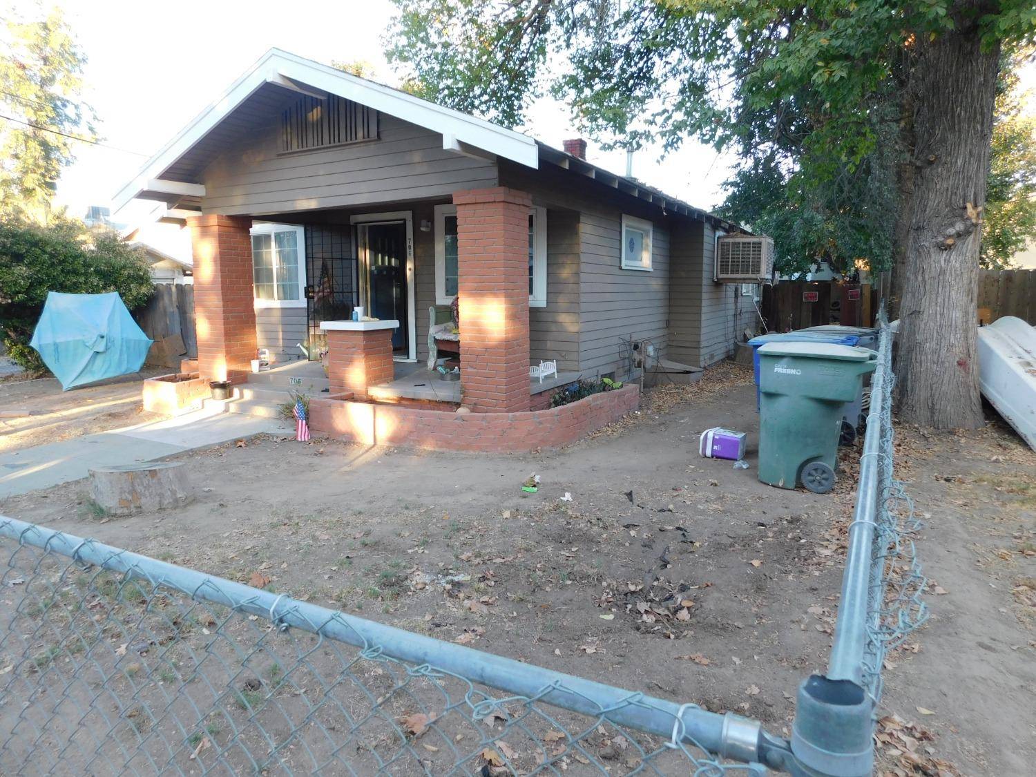 Fresno, CA 93728,706 N College