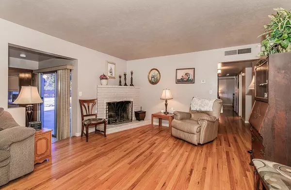 Firebaugh, CA 93622,1320 Q ST