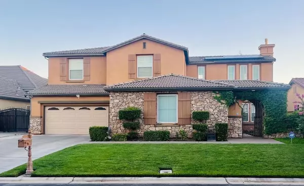 10591 E Biscayne CT, Clovis, CA 93619