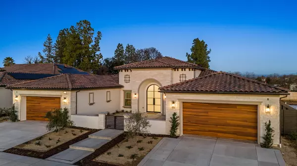 1677 N Twinberry AVE, Clovis, CA 93619