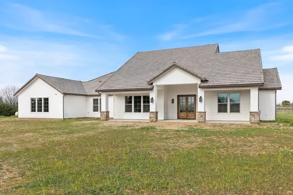 11844 E Ashlan AVE, Sanger, CA 93657