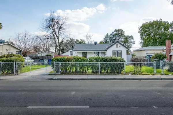 1012 E Shields AVE, Fresno, CA 93704