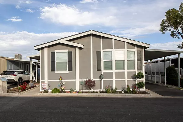 221 W Herndon AVE #165, Fresno, CA 93650