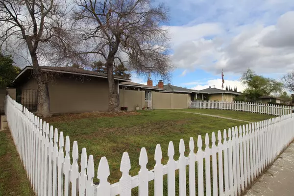 Fresno, CA 93726,2805 E Gettysburg AVE