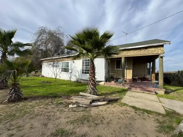 14089 E Mountain View AVE, Kingsburg, CA 93631