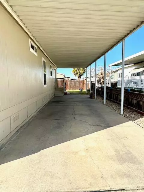 Fresno, CA 93725,2575 S Willow AVE #156