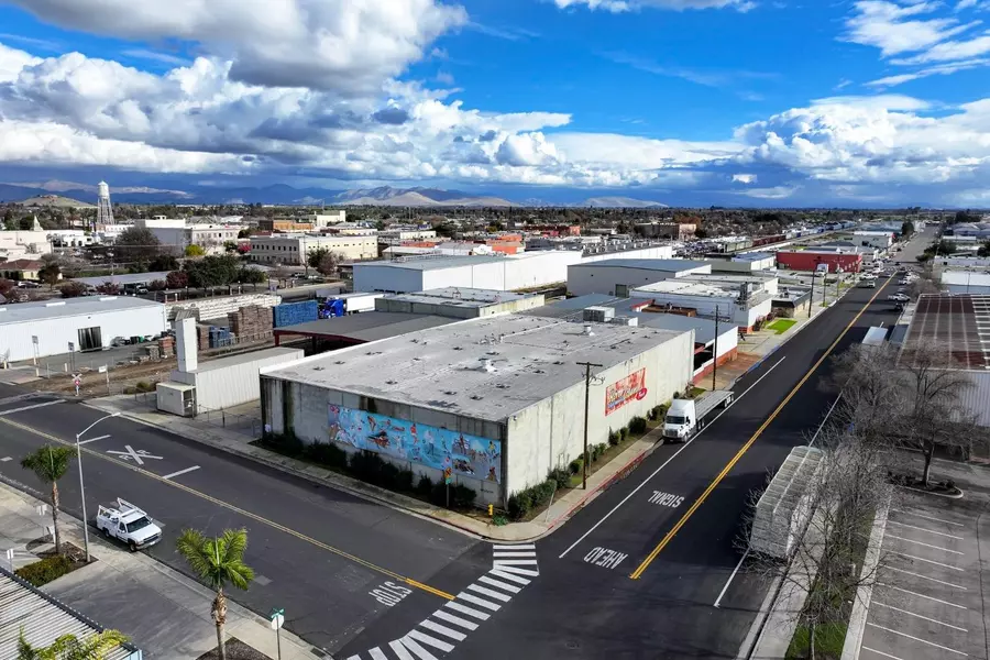200 N Uruappan, Dinuba, CA 93618