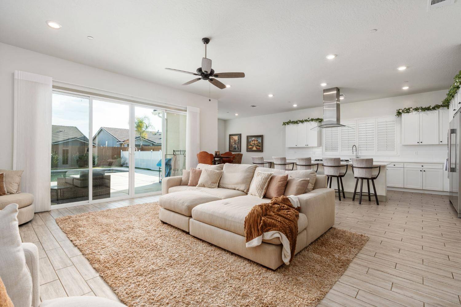 Madera, CA 93636,842 Maclure AVE