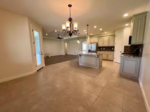 Kingsburg, CA 93631,2556 20th AVE