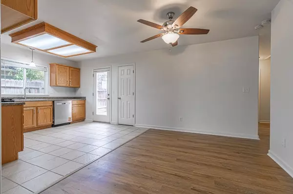 Sanger, CA 93657,645 Walton AVE