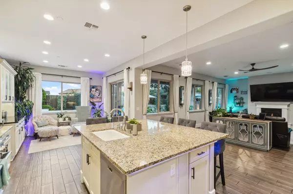 1263 N Locan AVE, Clovis, CA 93619