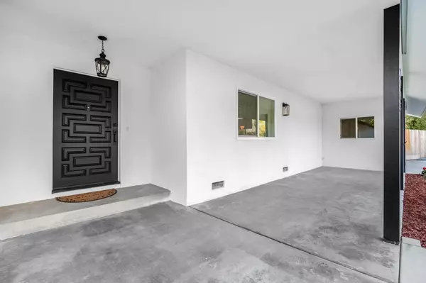 Visalia, CA 93277,2905 S Encina ST