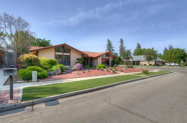 3383 W Menlo AVE, Fresno, CA 93711
