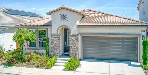 11024 N Via Grigia WAY, Fresno, CA 93730