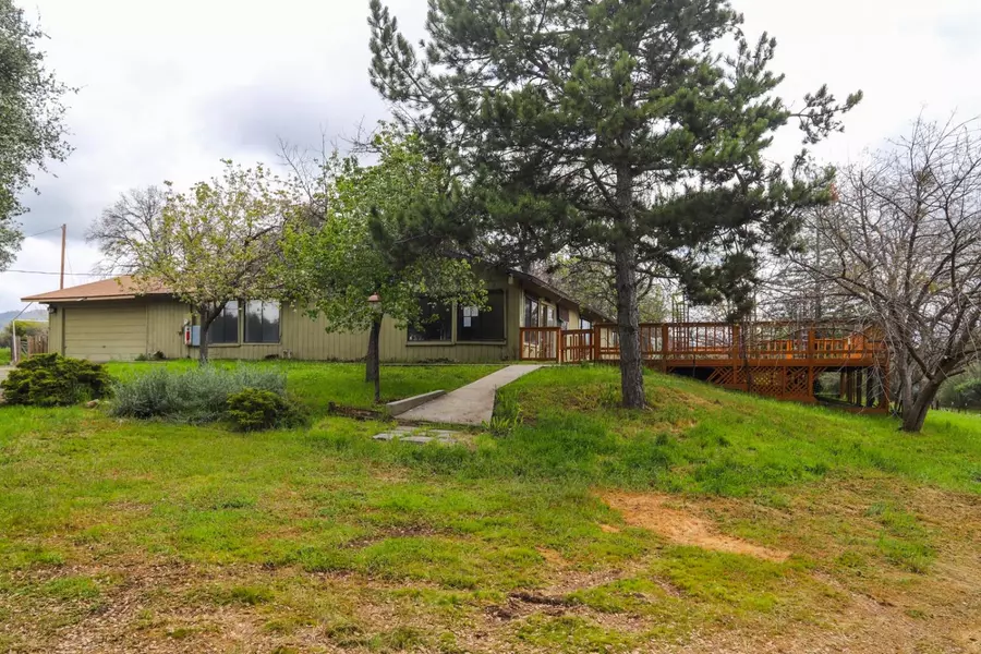 32157 Navajo CT, Coarsegold, CA 93614