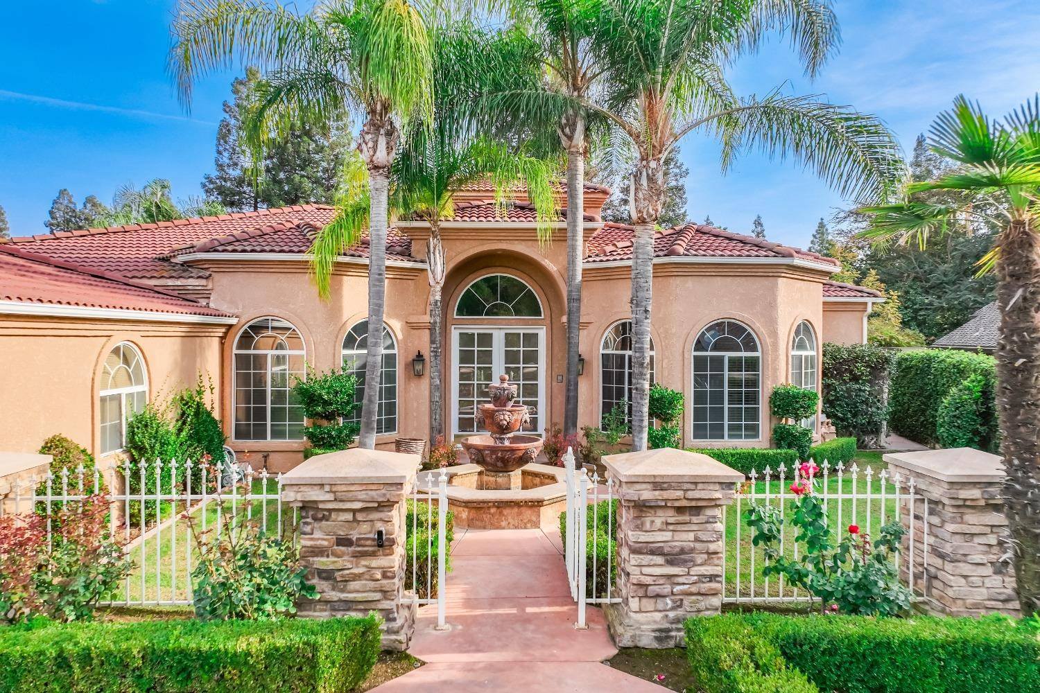 Fresno, CA 93720,9336 N St. Martin DR