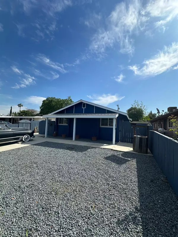 224 K ST, Sanger, CA 93657