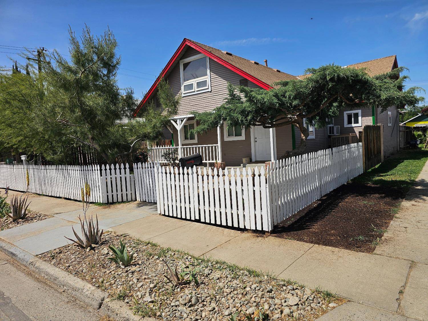 125 N. Lincoln, Coalinga, CA 93210