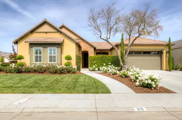 315 Pinnacle DR, Madera, CA 93636