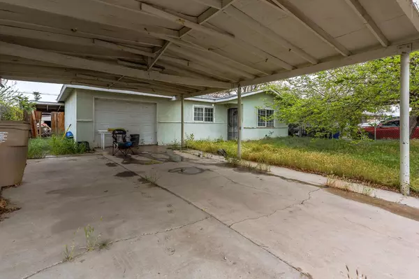 Bakersfield, CA 93307,1420 Reese AVE