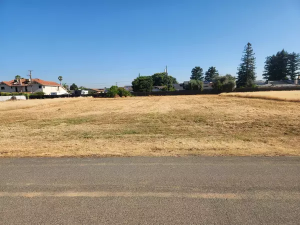 4436 W Vandergrift AVE, Fresno, CA 93722