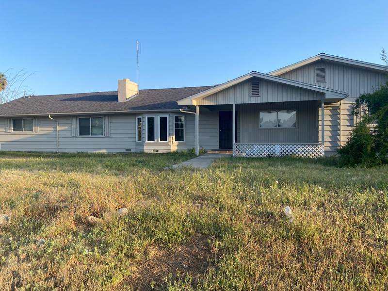1916 Ashlan, Clovis, CA 93611