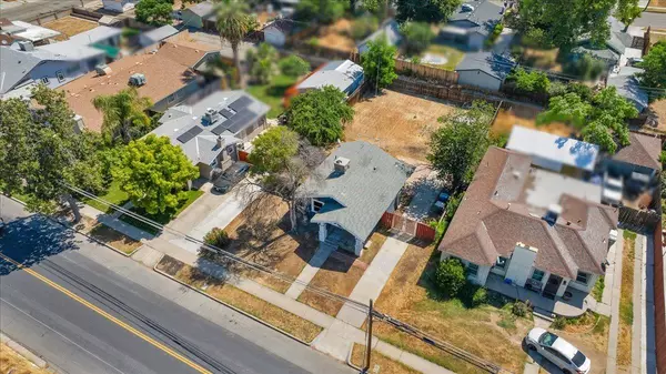 Fresno, CA 93705,1906 N Fruit AVE