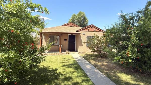 3517 E Lamona AVE, Fresno, CA 93703