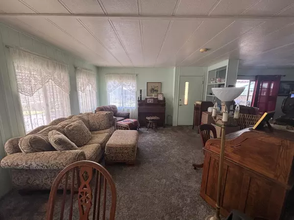 Sanger, CA 93657,339 N Frankwood AVE #24